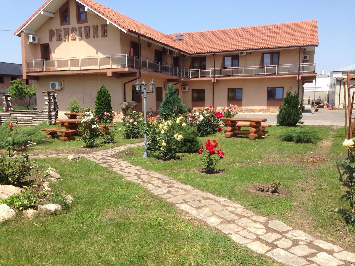 Hotel Adial Adjud Exterior photo