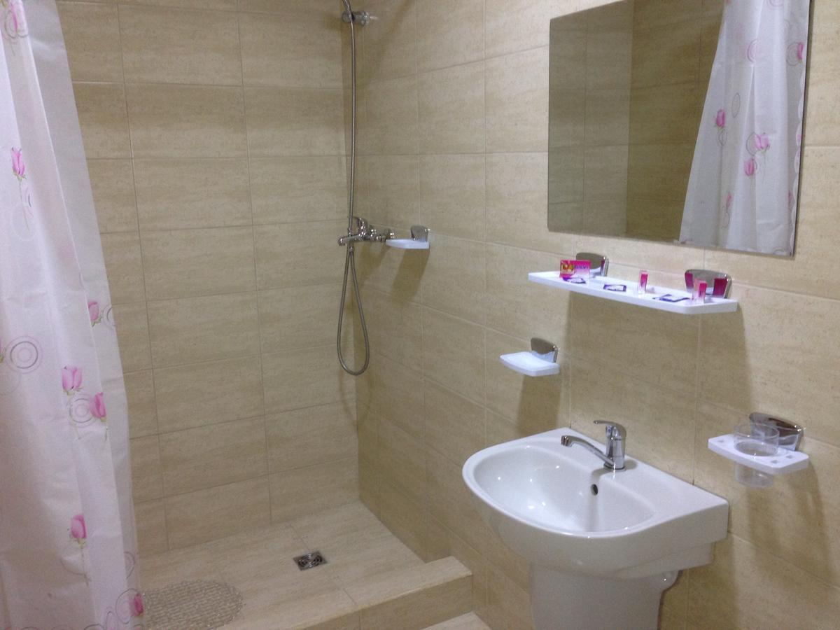 Hotel Adial Adjud Room photo